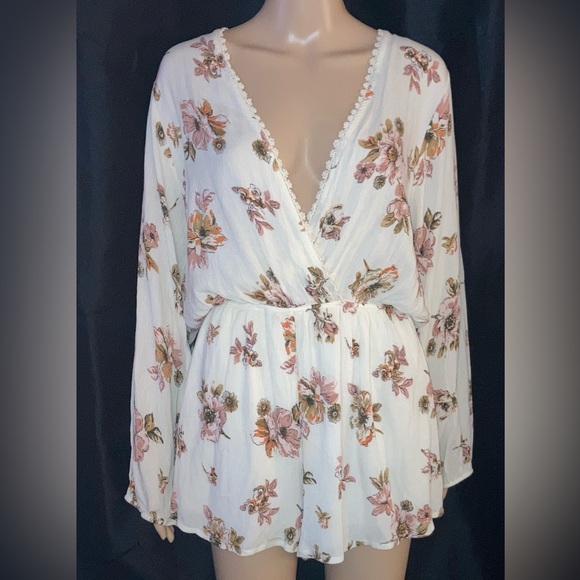Women’s Coverup Audrey 3+1 Romper. Lined on bottom. Size M-L. Cream with flowers - Picture 1 of 11